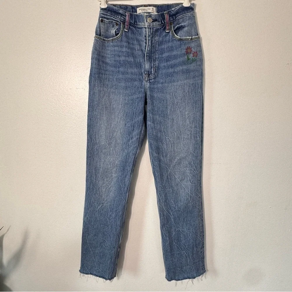 Abercrombie & Fitch Curve Love Ultra High Rise 90s Straight Floral Boho Jeans 25 - Picture 2 of 13
